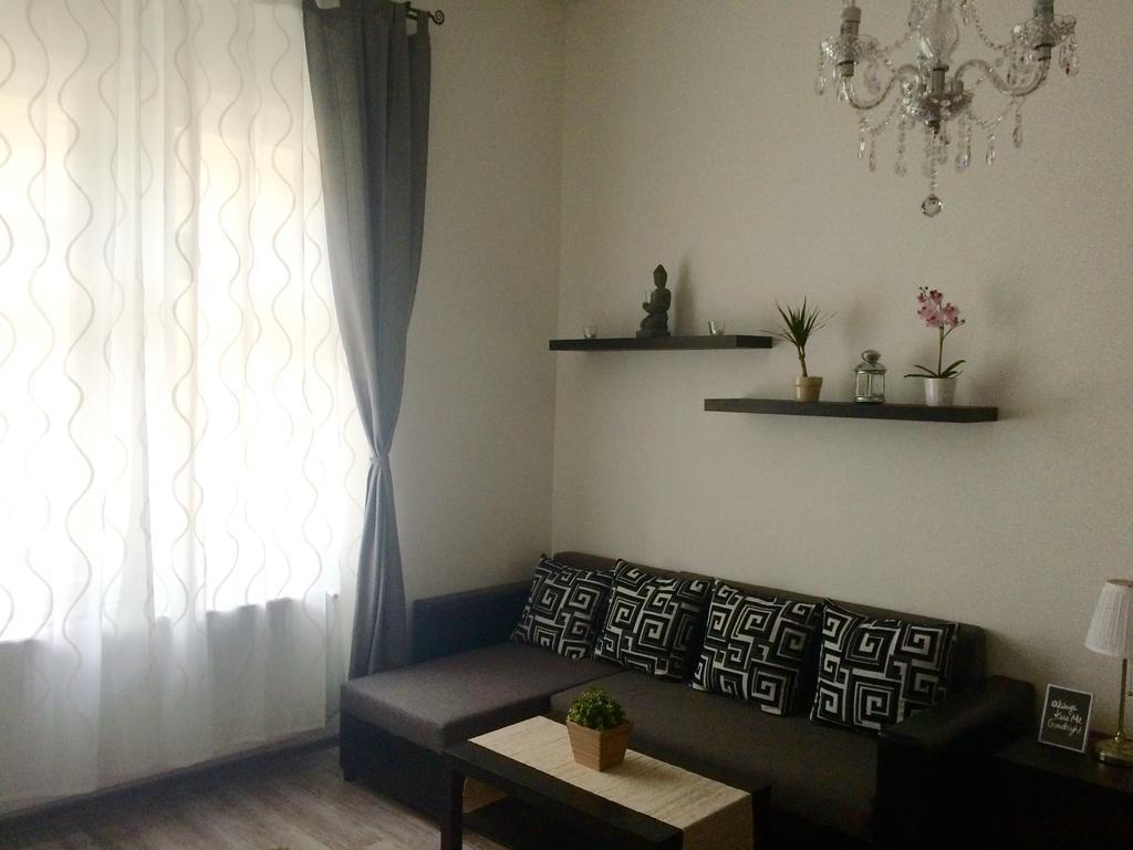Central Luxury Residence Budapest Bagian luar foto